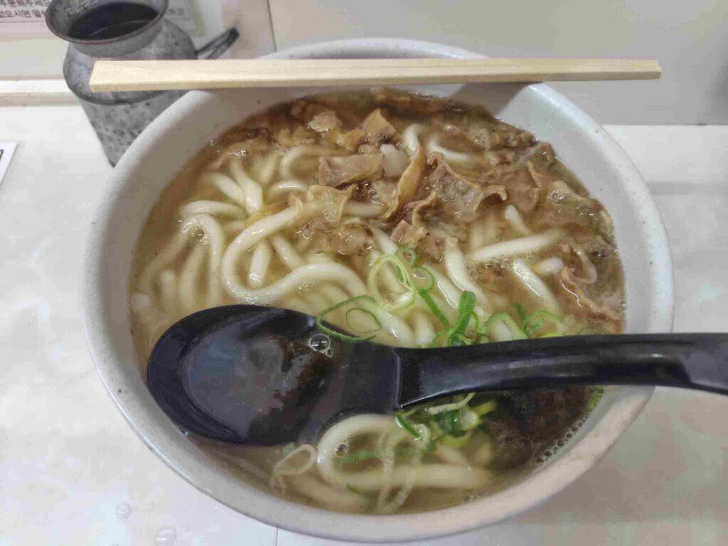 かすうどん