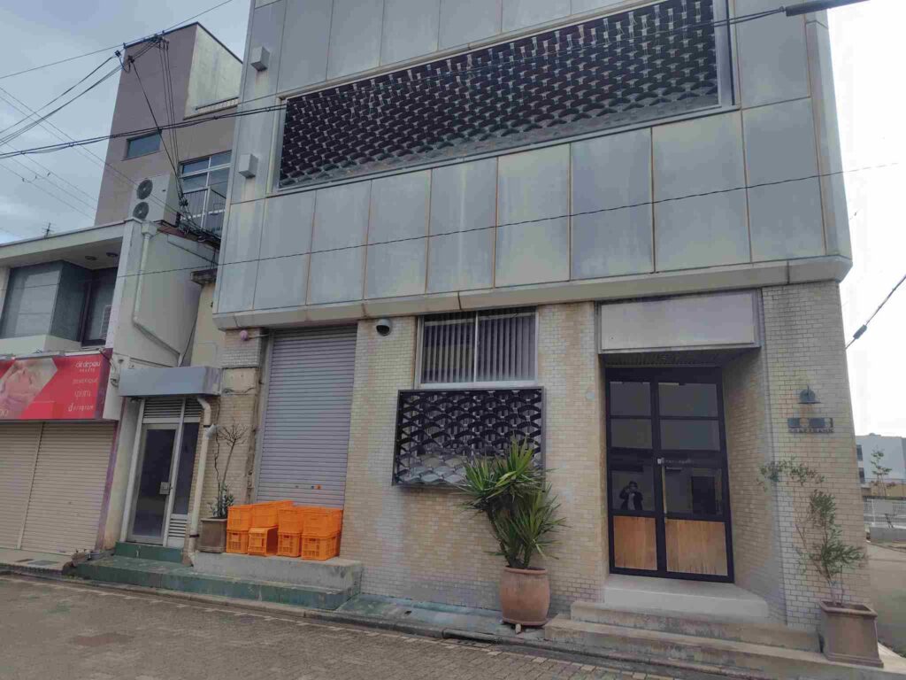 クラフトバンク外観1