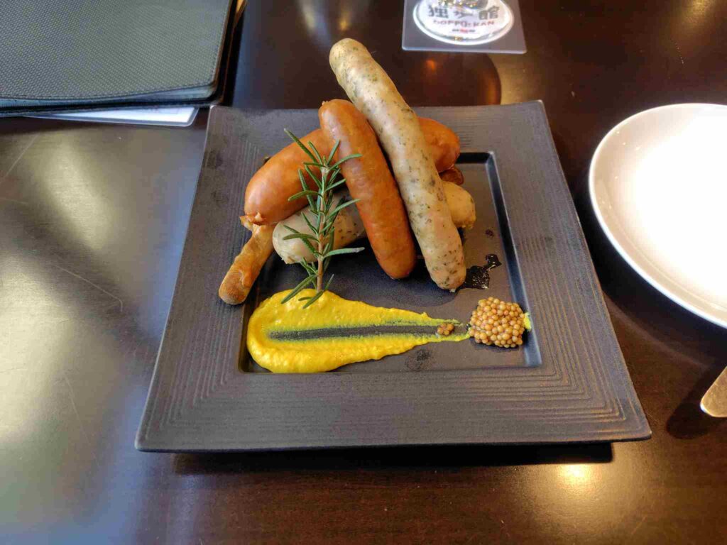 ソーセージ盛り合わせ