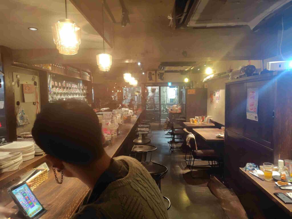 BeerBarうしとら壱号店_内装1