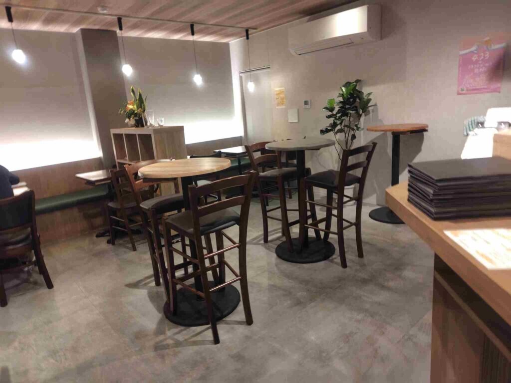 宮崎ひでじビールHAROW店_内装1