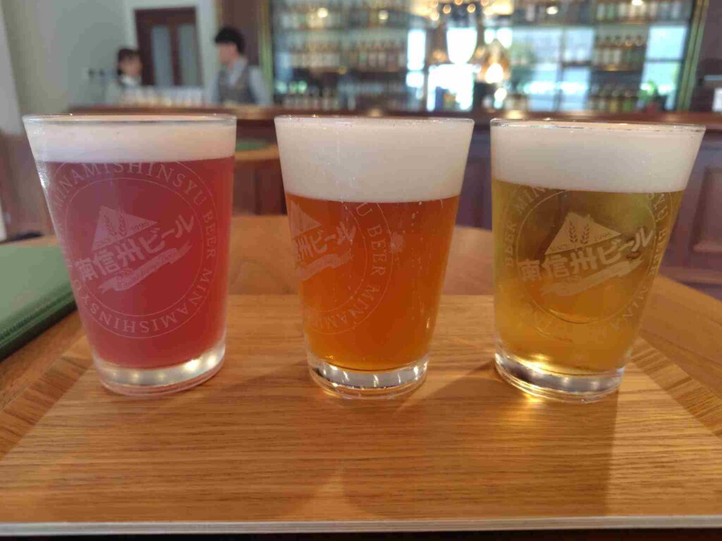 右からゴールデンエール、IPA、ヤマソーホップ
