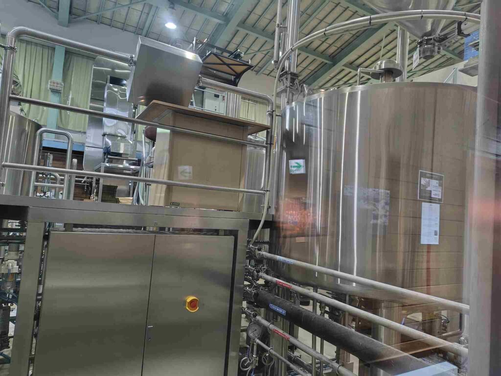 BrasserieKnot_見学通路4