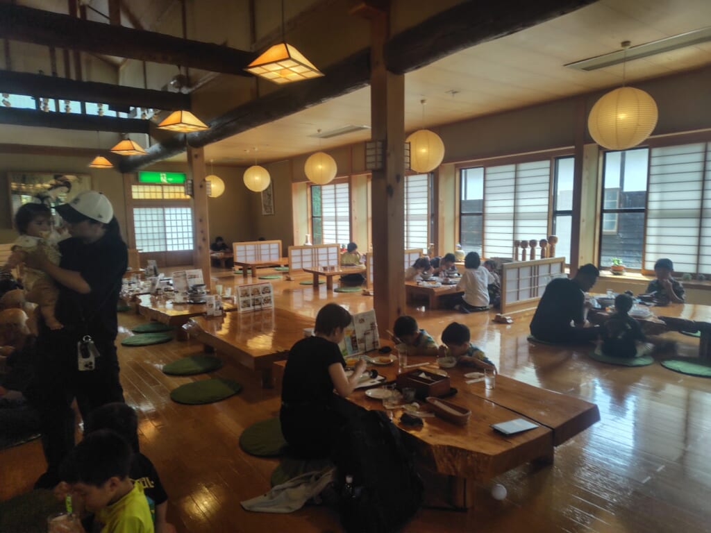 田沢湖ビール_内装1